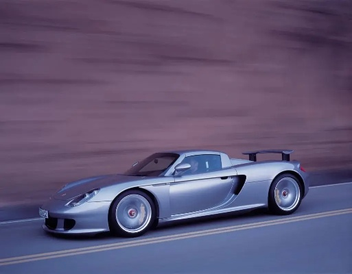 保时捷Carrera GT，速度与艺术的完美融合  保时捷carreragt