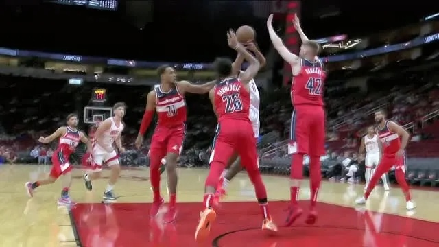 无套内内射视频网站:NBA热火与奇才，一场激烈的对决